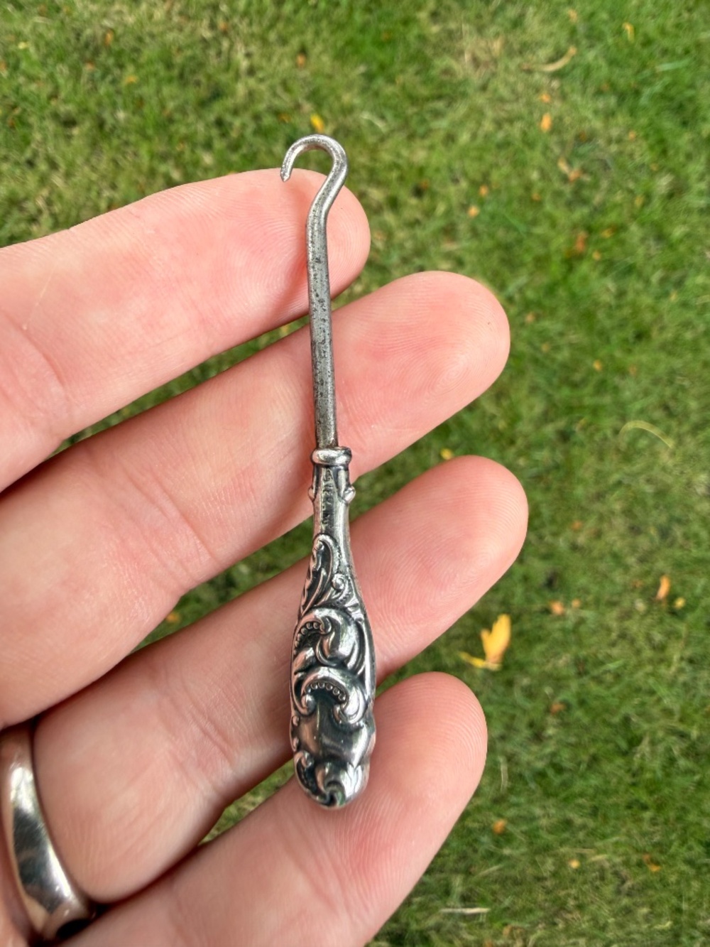 Antique Sterling Silver Art Nouveau Victorian Sewing Button Clothing Hook Ornate - Picture 2 of 10